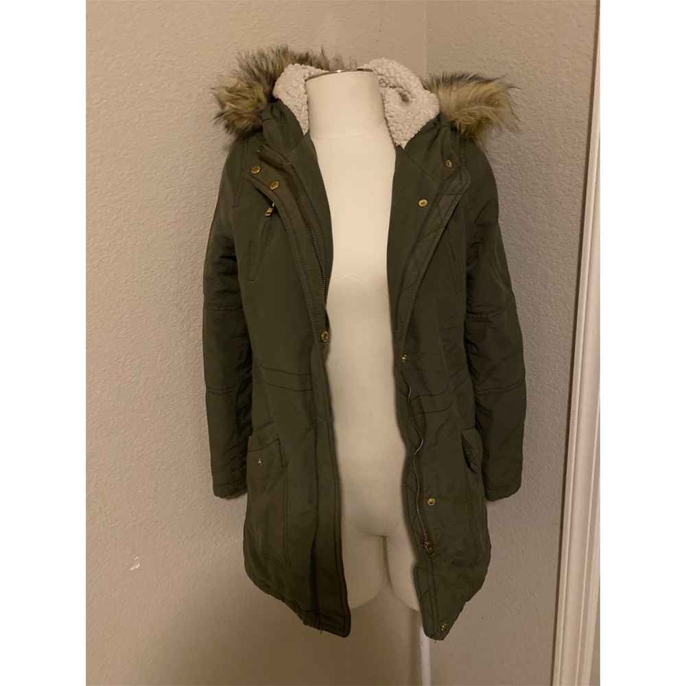 American Eagle Outfitters: olive parka